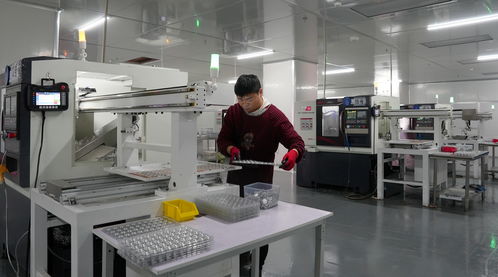 訂單滿載，全力趕工 資陽樂至某企業(yè)24小時(shí)運(yùn)轉(zhuǎn)，技術(shù)服務(wù)沖刺四季度